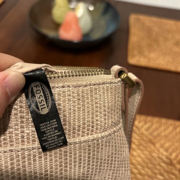 Fossil Leather Fabric Tan and Cream Crossbody Bag Zipped Pockets - Picture 14 of 16